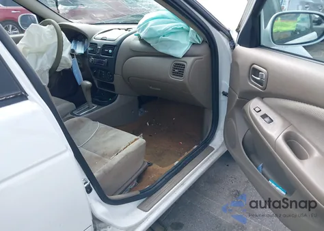 2004 Nissan Sentra 1.8S z USA, uszkodzony, nr VIN 3N1CB51D24L876568